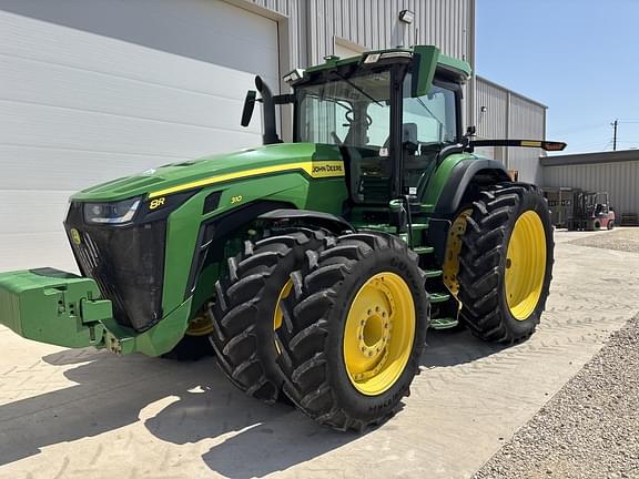 Image of John Deere 8R 310 equipment image 2