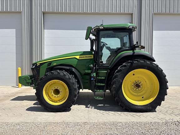 Image of John Deere 8R 310 equipment image 1