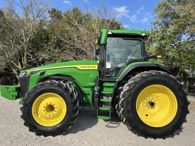 Image of John Deere 8R 310 equipment image 2