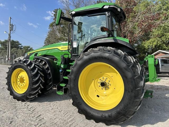 Image of John Deere 8R 310 equipment image 4