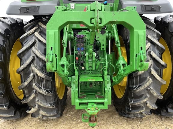 Image of John Deere 8R 310 equipment image 3
