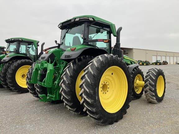 Image of John Deere 8R 310 equipment image 4