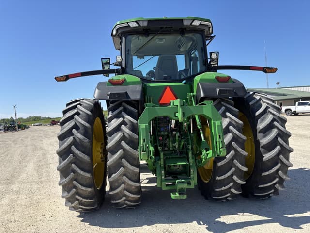 Image of John Deere 8R 310 equipment image 3