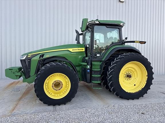 Image of John Deere 8R 310 equipment image 2
