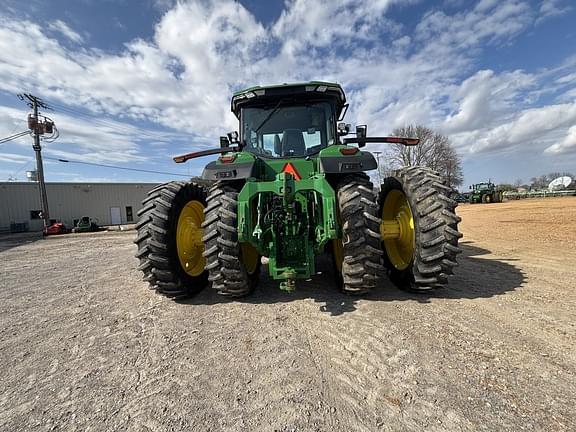 Image of John Deere 8R 310 equipment image 4