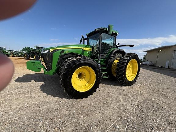 Image of John Deere 8R 310 equipment image 2