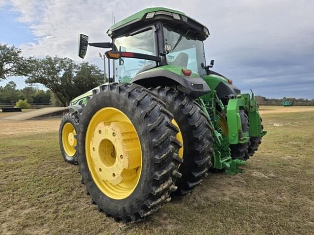 Image of John Deere 8R 310 equipment image 4