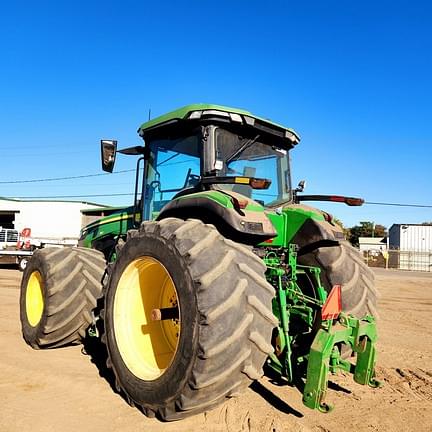 Image of John Deere 8R 310 equipment image 4