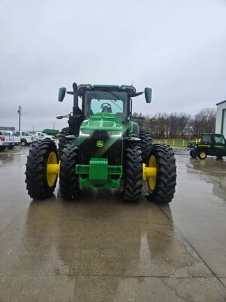 Image of John Deere 8R 310 equipment image 2