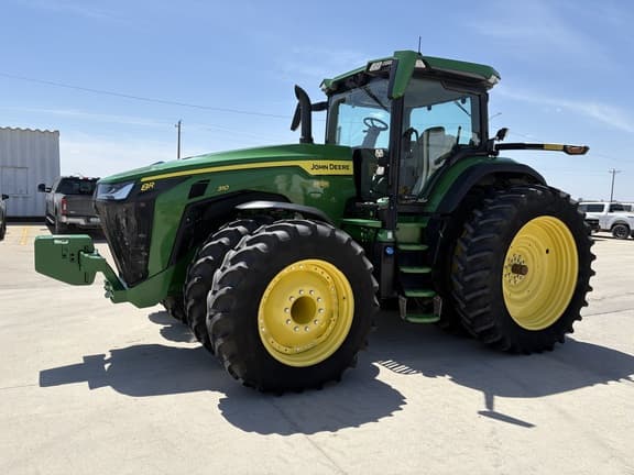Image of John Deere 8R 310 equipment image 4
