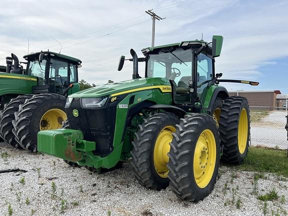 Image of John Deere 8R 310 equipment image 1