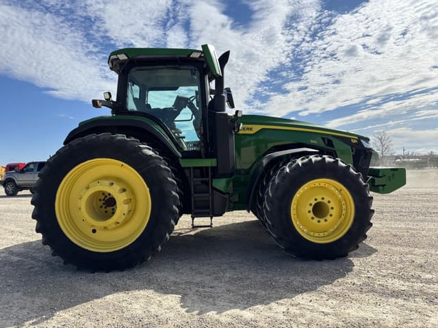Image of John Deere 8R 310 equipment image 3