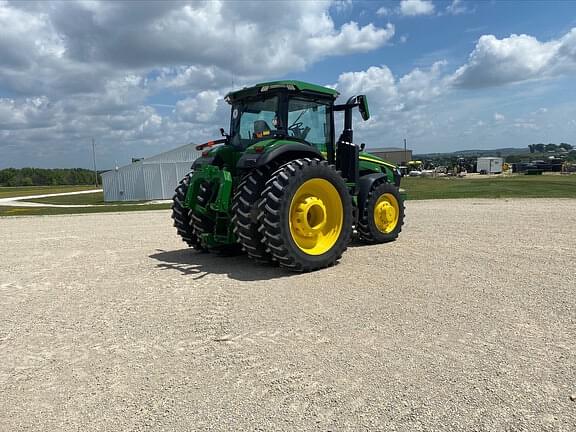 Image of John Deere 8R 310 equipment image 3