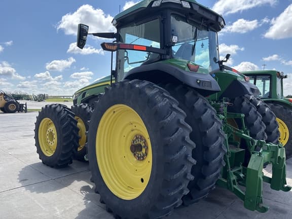 Image of John Deere 8R 310 equipment image 2