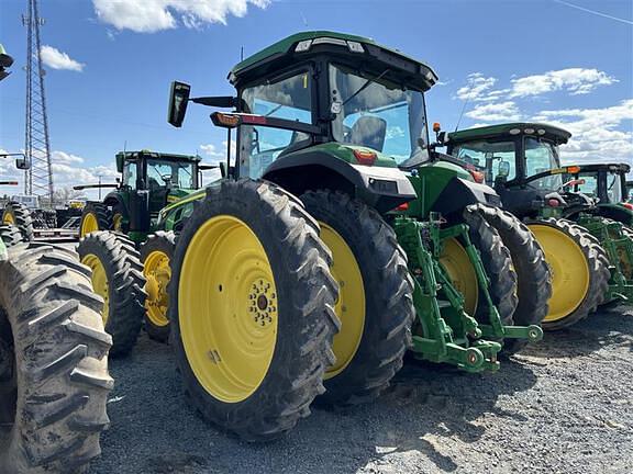 Image of John Deere 8R 340 equipment image 2