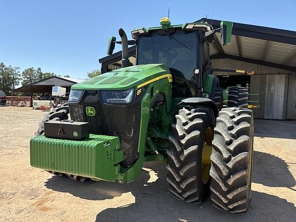 Image of John Deere 8R 340 equipment image 4