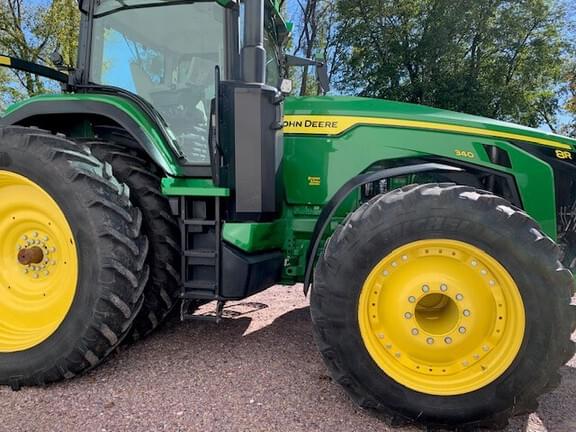 Image of John Deere 8R 340 equipment image 4
