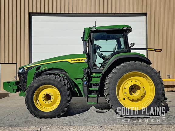 2021 John Deere 8R 340 Equipment Image0