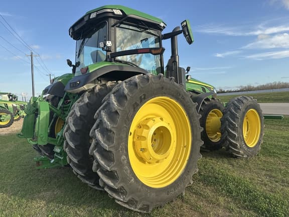 Image of John Deere 8R 340 equipment image 4