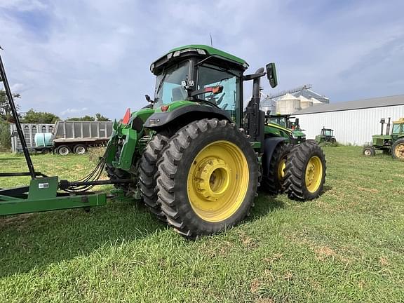 Image of John Deere 8R 340 equipment image 2