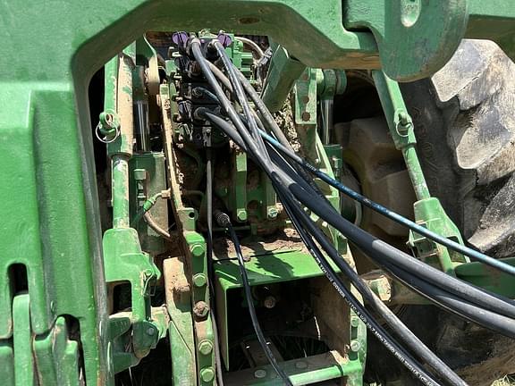 Image of John Deere 8R 340 equipment image 3