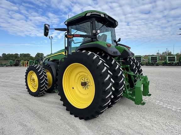 Image of John Deere 8R 340 equipment image 2