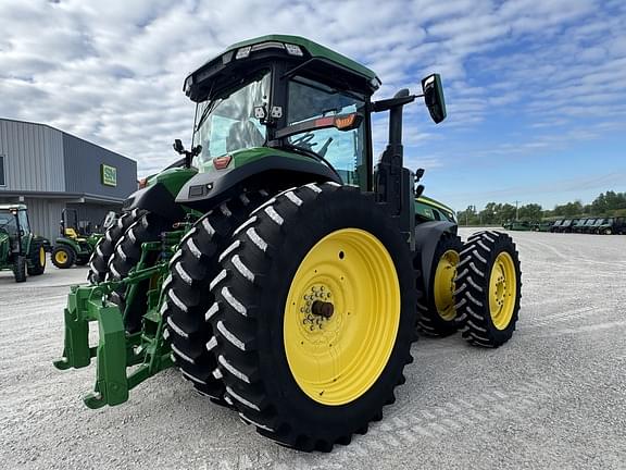 Image of John Deere 8R 340 equipment image 4