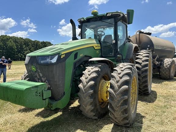 Image of John Deere 8R 340 equipment image 4