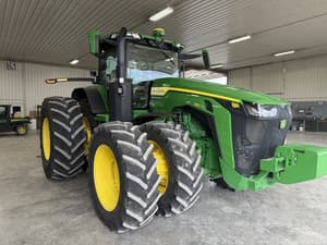 2021 John Deere 8R 340 Image