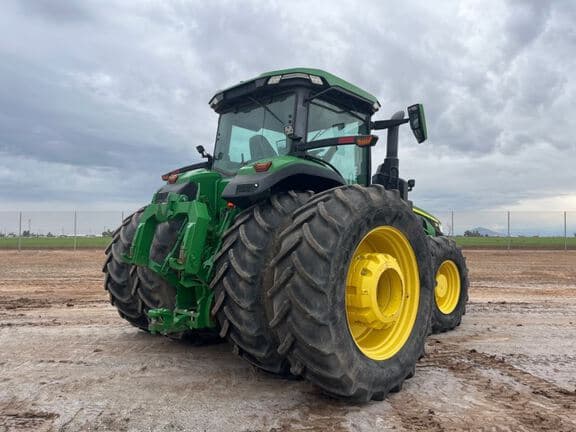 Image of John Deere 8R 340 equipment image 4