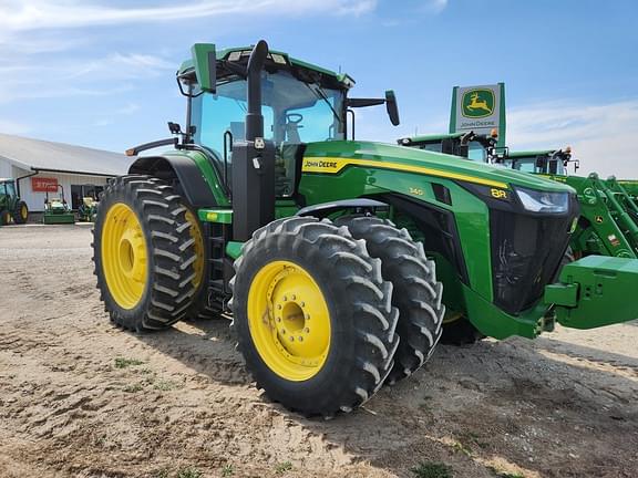 Image of John Deere 8R 340 equipment image 4