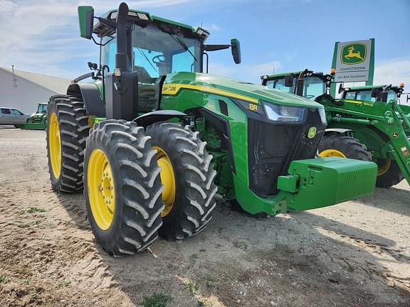 Image of John Deere 8R 340 equipment image 3
