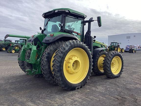 Image of John Deere 8R 340 equipment image 4