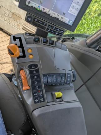 Image of John Deere 8R 340 Image 1