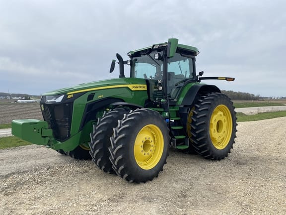 2021 John Deere 8R 340 Equipment Image0