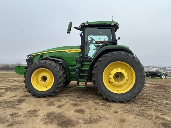 2021 John Deere 8R 340 Equipment Image0