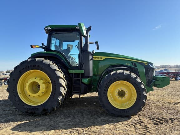 Image of John Deere 8R 340 equipment image 4