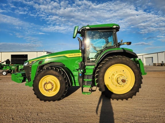Main image John Deere 8R 340