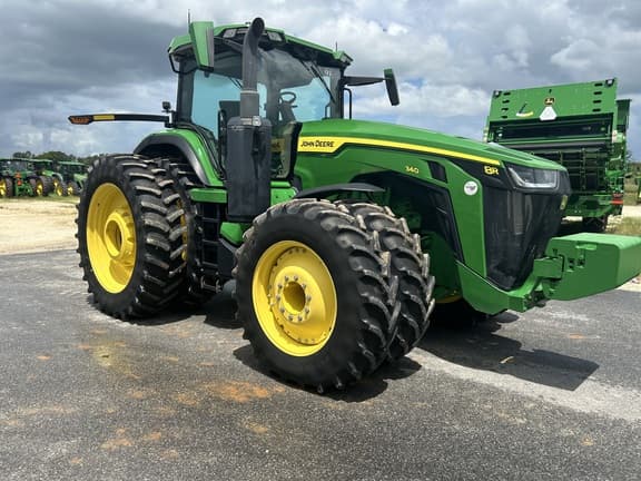 Image of John Deere 8R 340 equipment image 2
