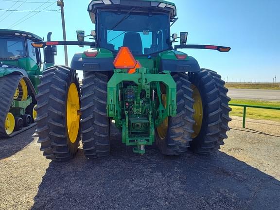 Image of John Deere 8R 340 equipment image 4