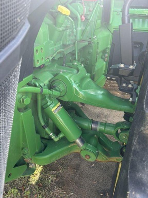 Image of John Deere 8R 340 equipment image 4