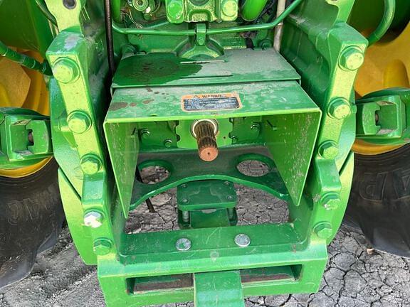 Image of John Deere 8R 340 equipment image 4