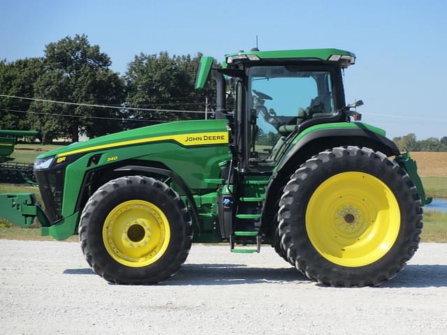 Image of John Deere 8R 340 equipment image 1