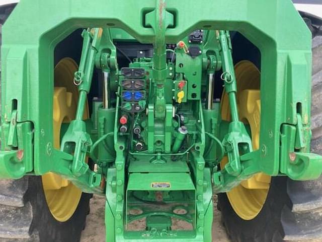 Image of John Deere 8R 340 equipment image 4