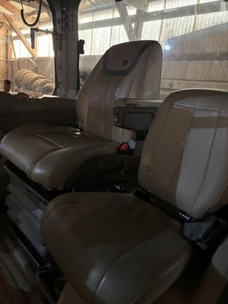 Image of John Deere 8R 340 equipment image 4