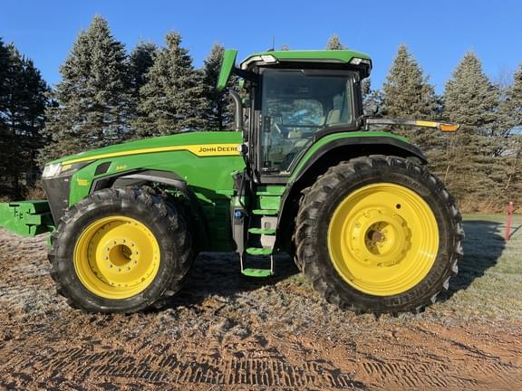 Image of John Deere 8R 340 Primary image