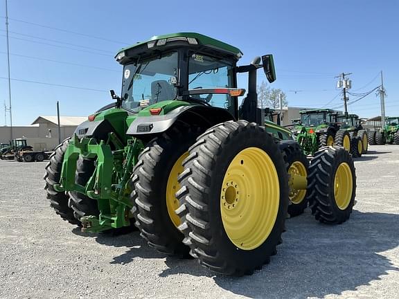 Image of John Deere 8R 340 equipment image 4