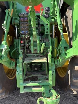 Image of John Deere 8R 370 equipment image 3