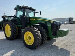 2021 John Deere 8R 370 Image
