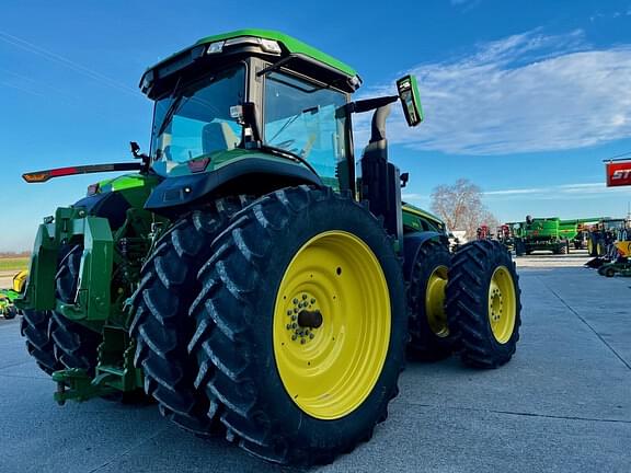 Image of John Deere 8R 370 equipment image 2